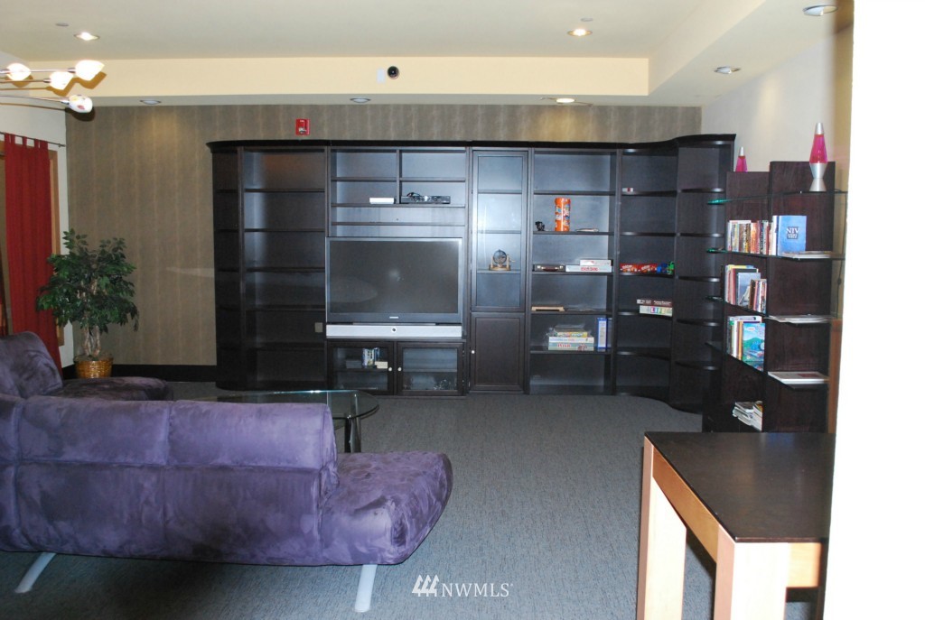 668 South Lane Street, Unit 506 Seattle, WA 98104 - Photo 9 of 13