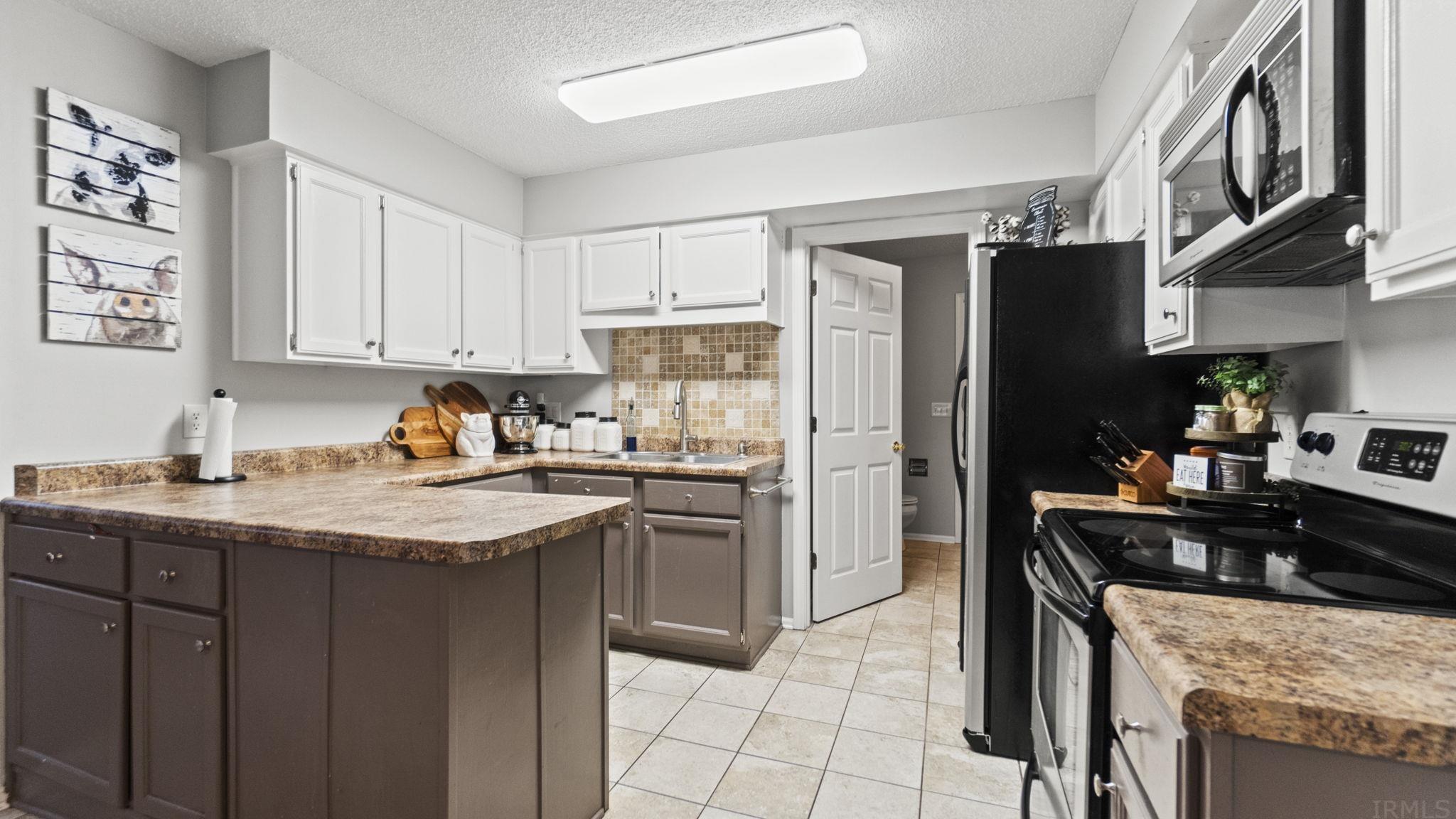 15916 Lima Road Huntertown, IN 46748 - Photo 12 of 33