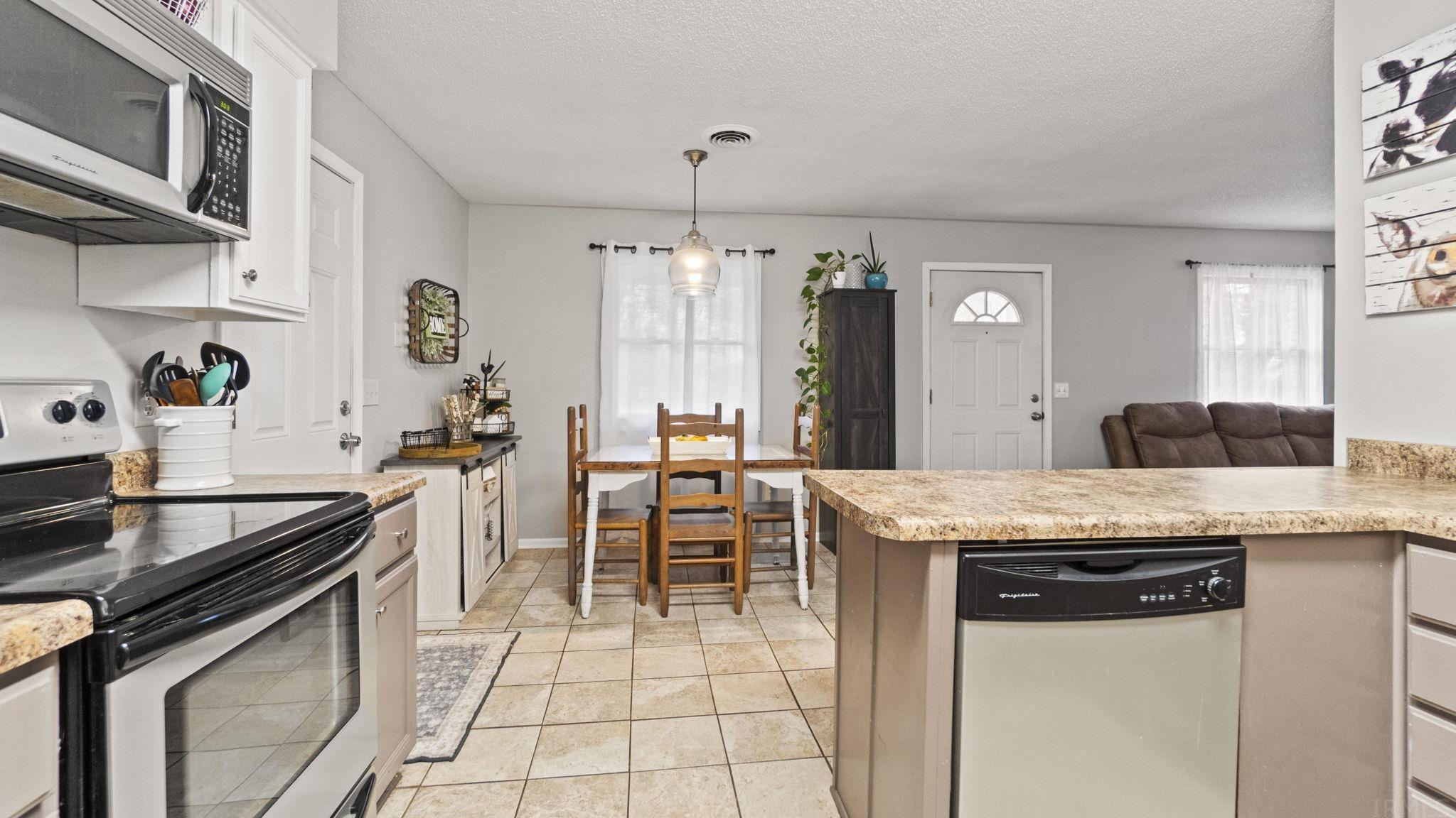 15916 Lima Road Huntertown, IN 46748 - Photo 16 of 33