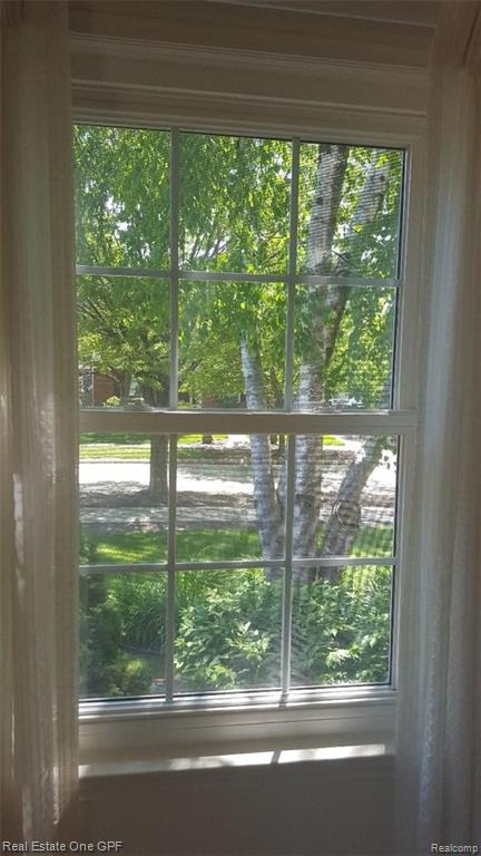 740 Hawthorne Road Grosse Pointe Woods, MI 48236 - Photo 6 of 47