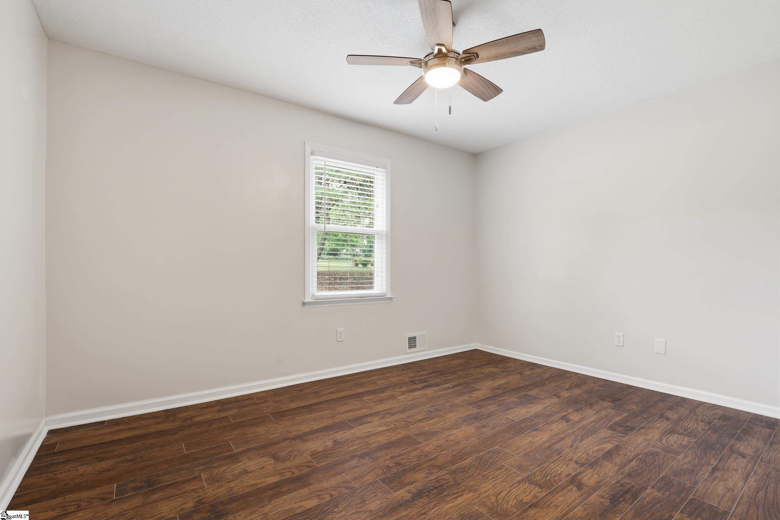 1045 Knollwood Acres Road Boiling Springs, SC 29316 - Photo 19 of 32