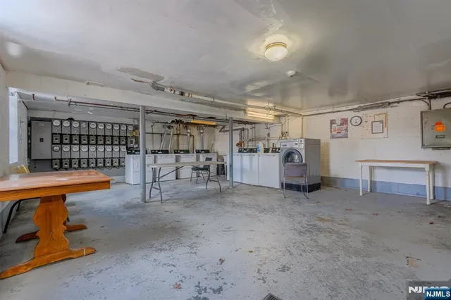 $195,000 | 916 Stuyvesant Avenue, Unit 2, Irvington, NJ 07111