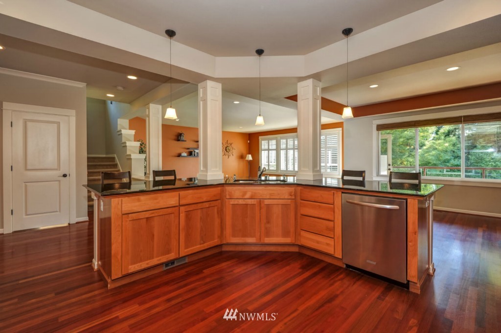 10317 Northeast 190th Street Bothell, WA 98011 - Photo 3 of 15 Gallery Image 3