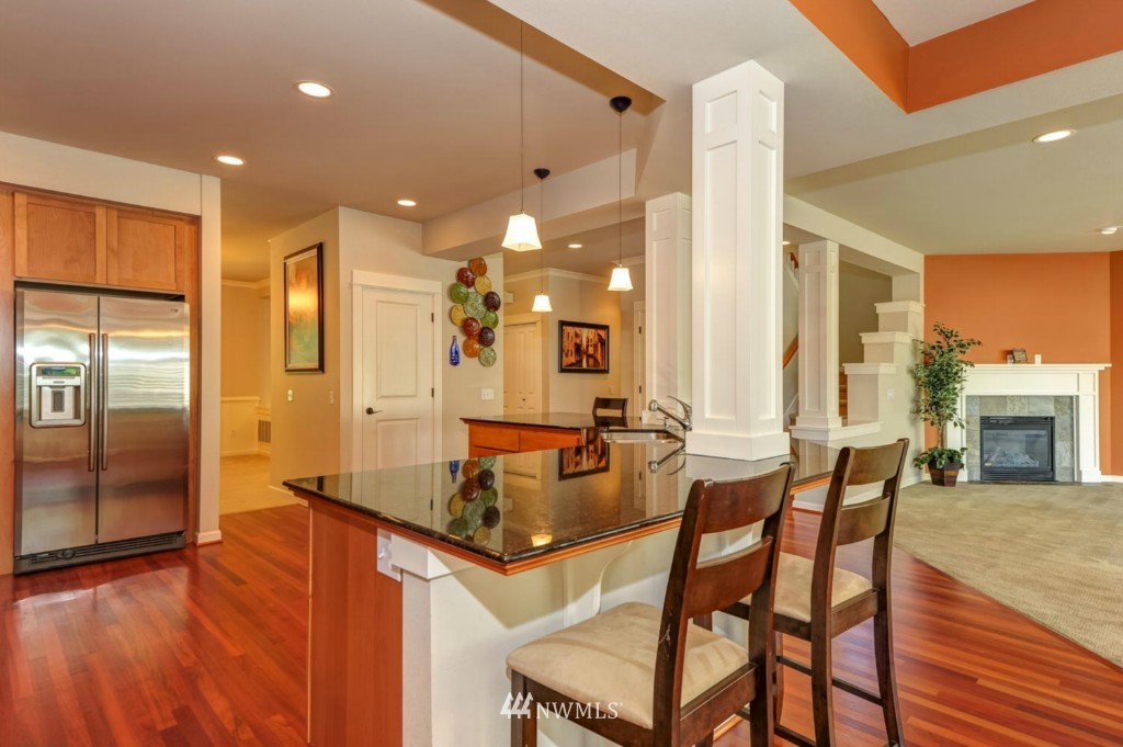 10317 Northeast 190th Street Bothell, WA 98011 - Photo 5 of 15 Gallery Image 5
