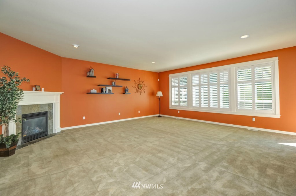 10317 Northeast 190th Street Bothell, WA 98011 - Photo 7 of 15 Gallery Image 7