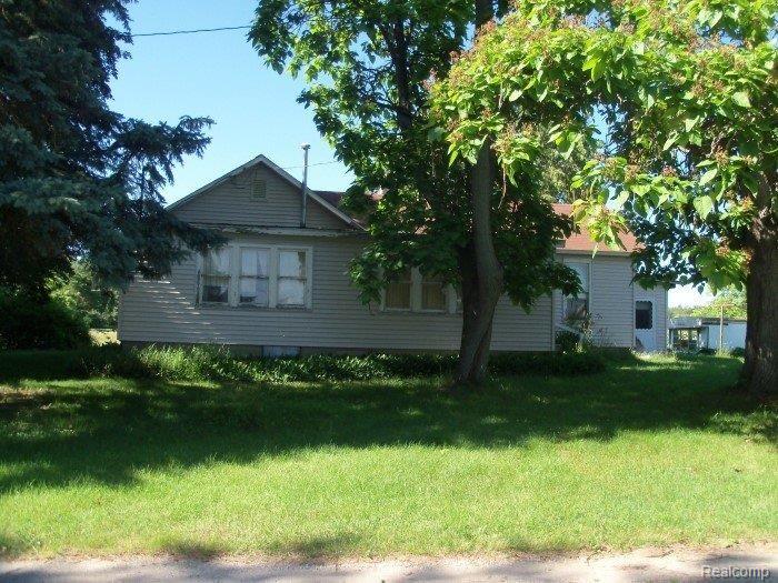 10275 Dehmel Road Birch Run, MI 48415 - Photo 2 of 20 Dehmel Rd side view