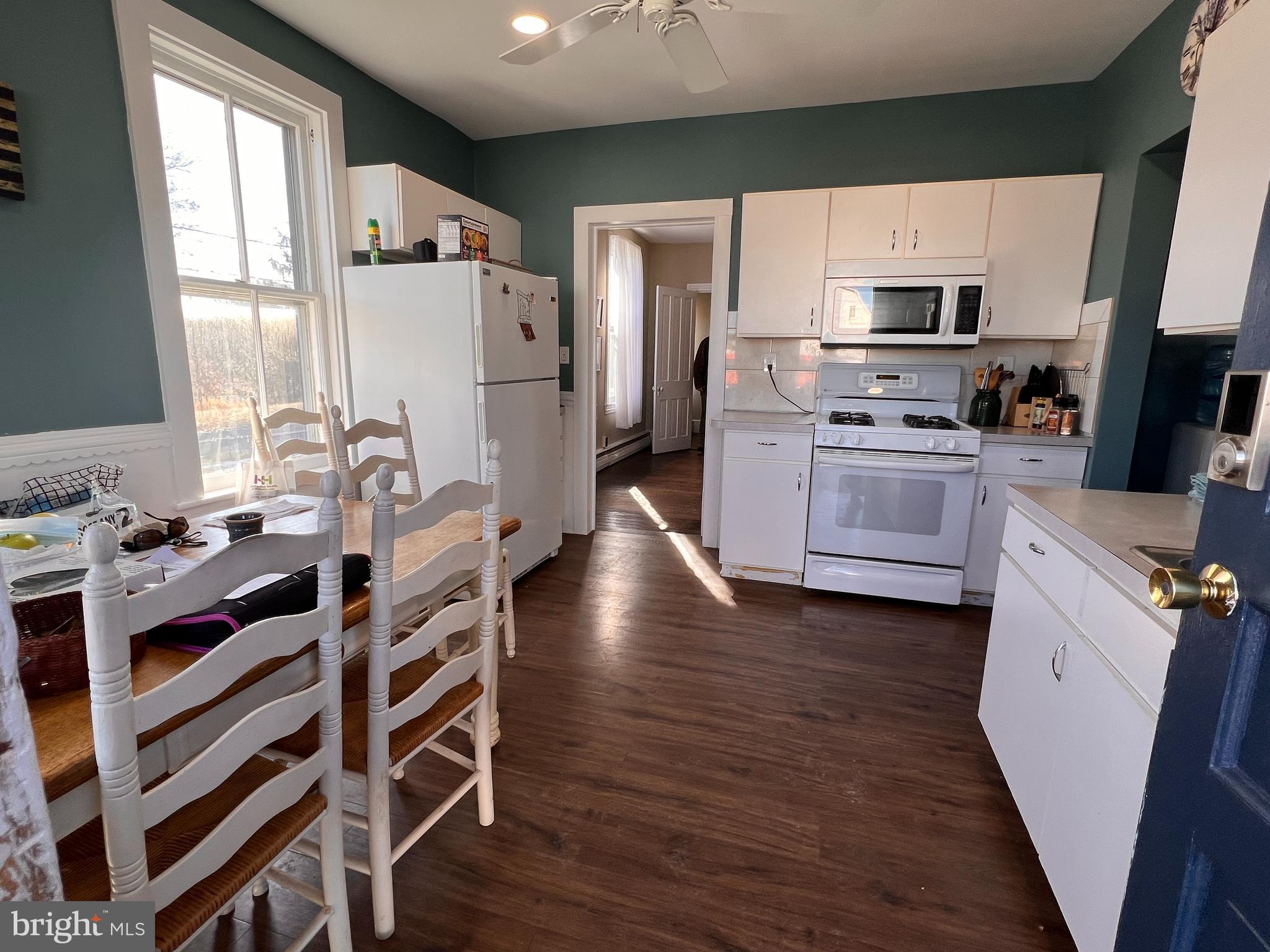 135 Blackwell Road Pennington, NJ 08534 - Photo 7 of 40