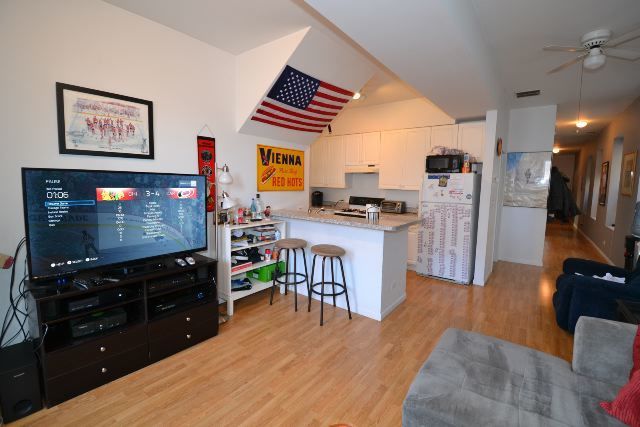 937 North Racine Avenue, Unit 2 Chicago, IL 60642 - Photo 8 of 17