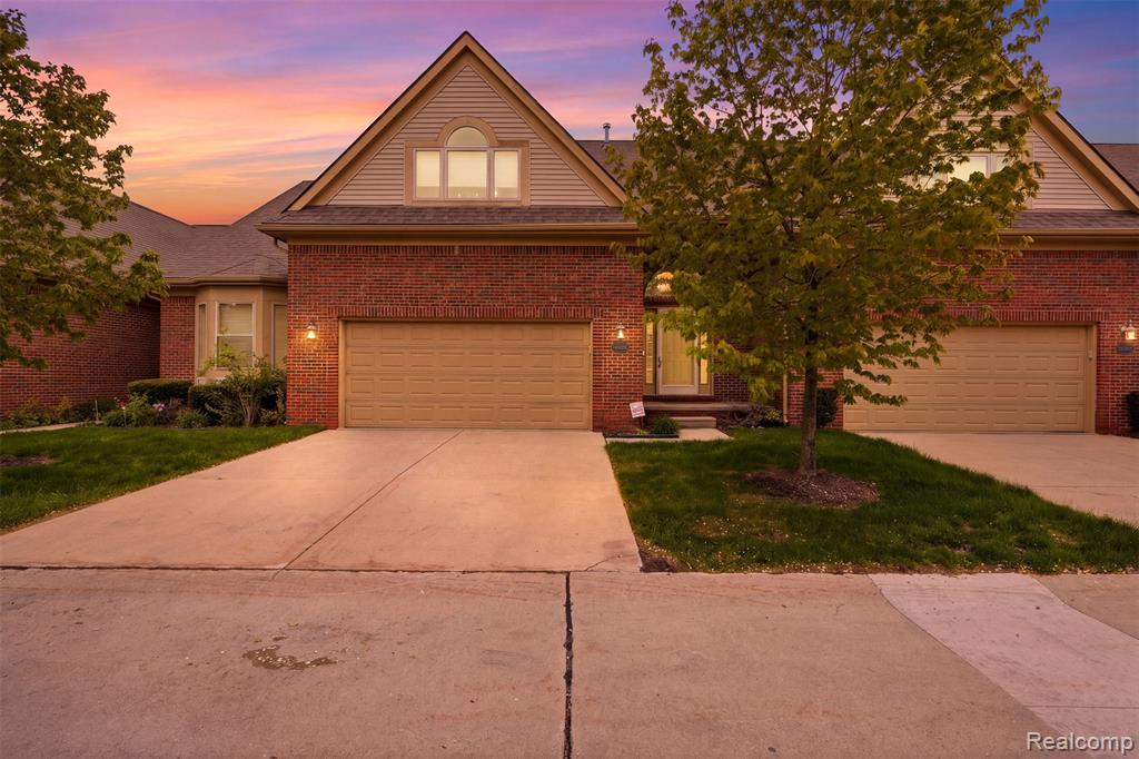 4212 April Lane Sterling Heights, MI 48310 - Photo 2 of 61