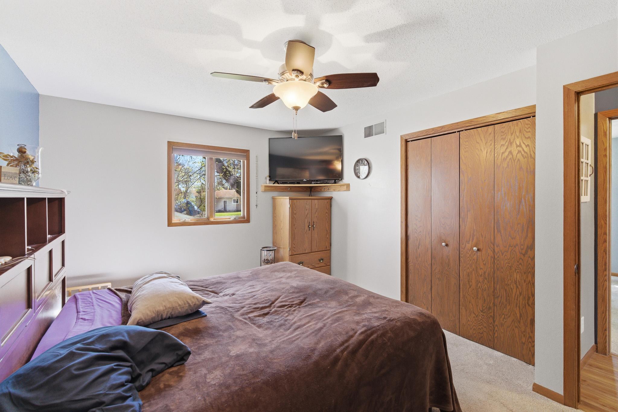 802 1st Street Southwest Madelia, MN 56062 - Photo 16 of 29