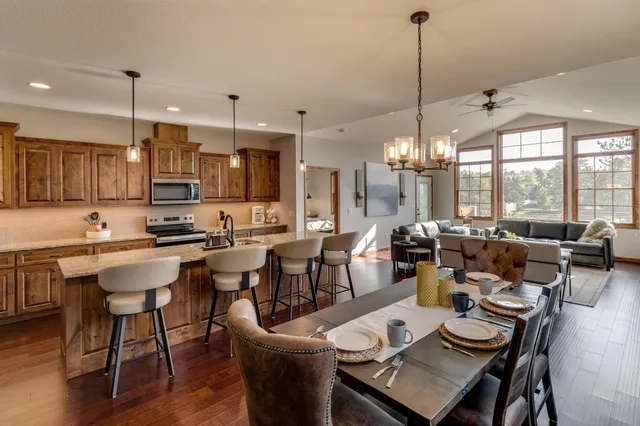 $749,000 | 7868 Chickasaw Circle, Breezy Point, MN 56472