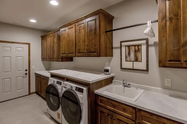 $749,000 | 7868 Chickasaw Circle, Breezy Point, MN 56472