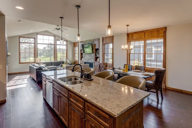 $749,000 | 7868 Chickasaw Circle, Breezy Point, MN 56472