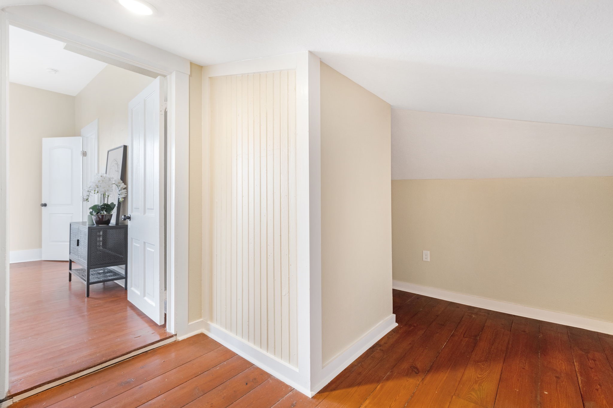 910 9th Street Galveston, TX 77550 - Photo 23 of 49 a view of a hallway with wooden floor