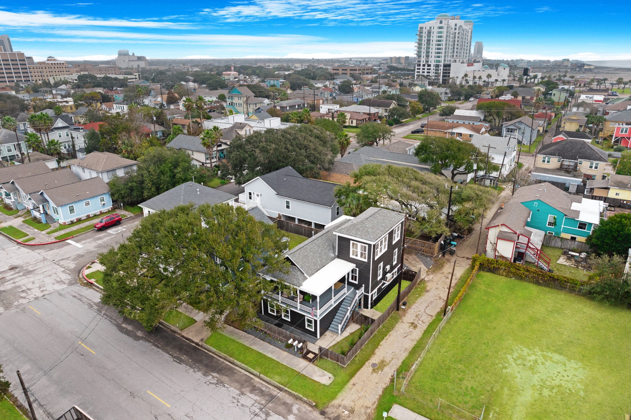 910 9th Street Galveston, TX 77550 - Photo 45 of 49 an aerial view of a house