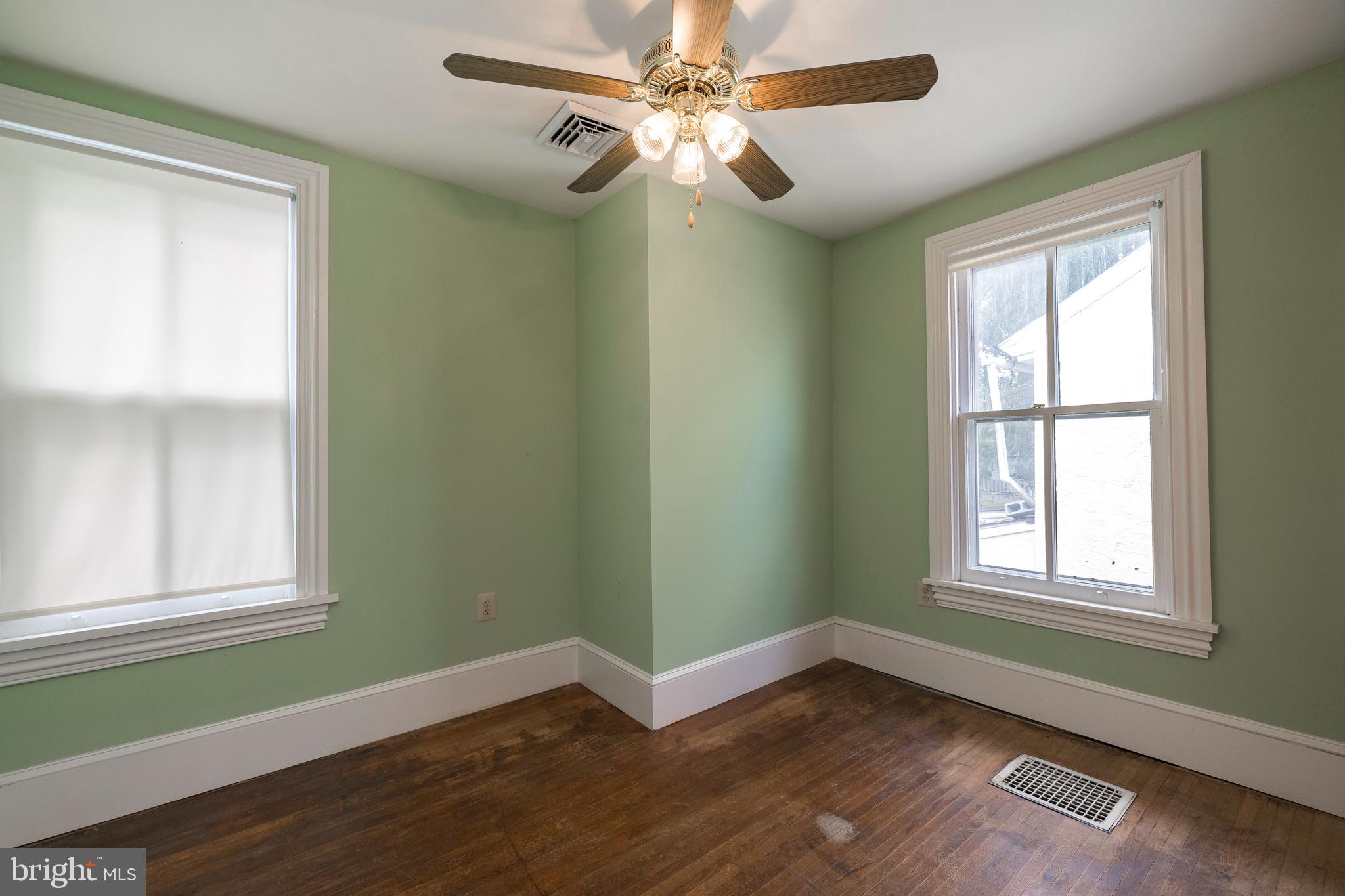 124 South Main Street Spring City, PA 19475 - Photo 23 of 34