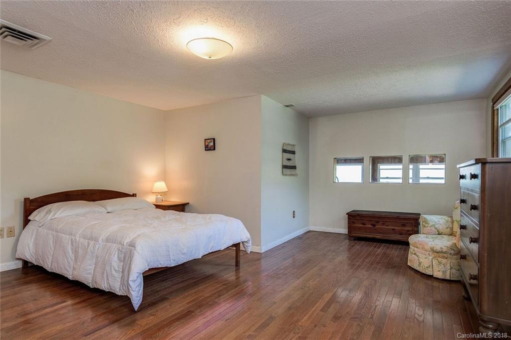 86 Carl Bowman Road Marshall, NC 28753 - Photo 16 of 29 Gallery Image 16