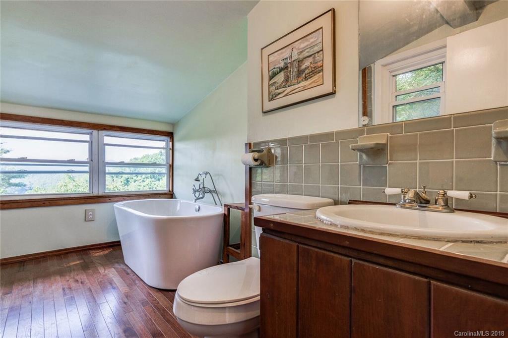 86 Carl Bowman Road Marshall, NC 28753 - Photo 18 of 29 Gallery Image 18