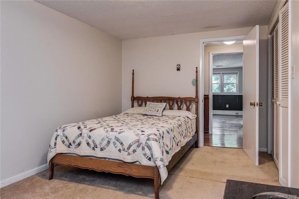 86 Carl Bowman Road Marshall, NC 28753 - Photo 21 of 29 Gallery Image 21