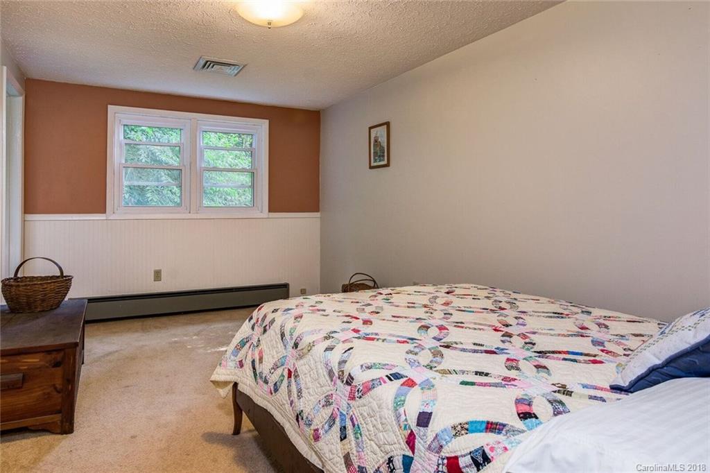 86 Carl Bowman Road Marshall, NC 28753 - Photo 22 of 29 Gallery Image 22