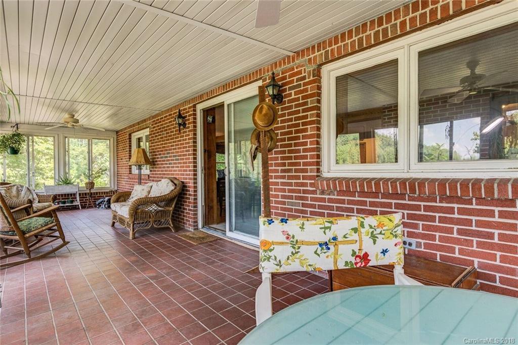 86 Carl Bowman Road Marshall, NC 28753 - Photo 4 of 29 Gallery Image 4
