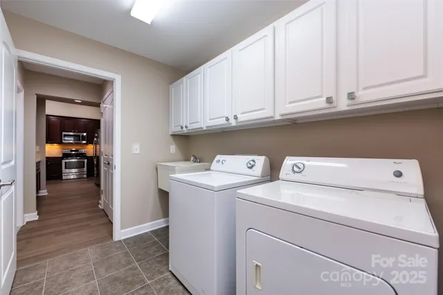 $392,000 | 4723 Polo Gate Boulevard, Charlotte, NC 28216