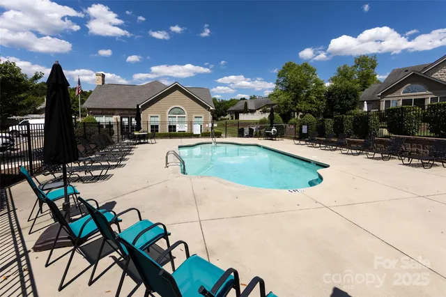 $392,000 | 4723 Polo Gate Boulevard, Charlotte, NC 28216