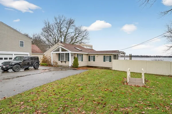 $949,000 | 112 Hiatt Street, Fall River, MA 02721