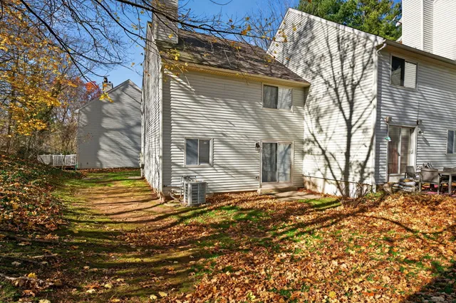 $329,000 | 30 Larkspur Drive, Unit 30, Cromwell, CT 06416