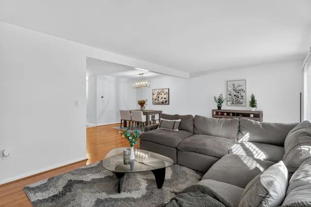 $329,000 | 30 Larkspur Drive, Unit 30, Cromwell, CT 06416