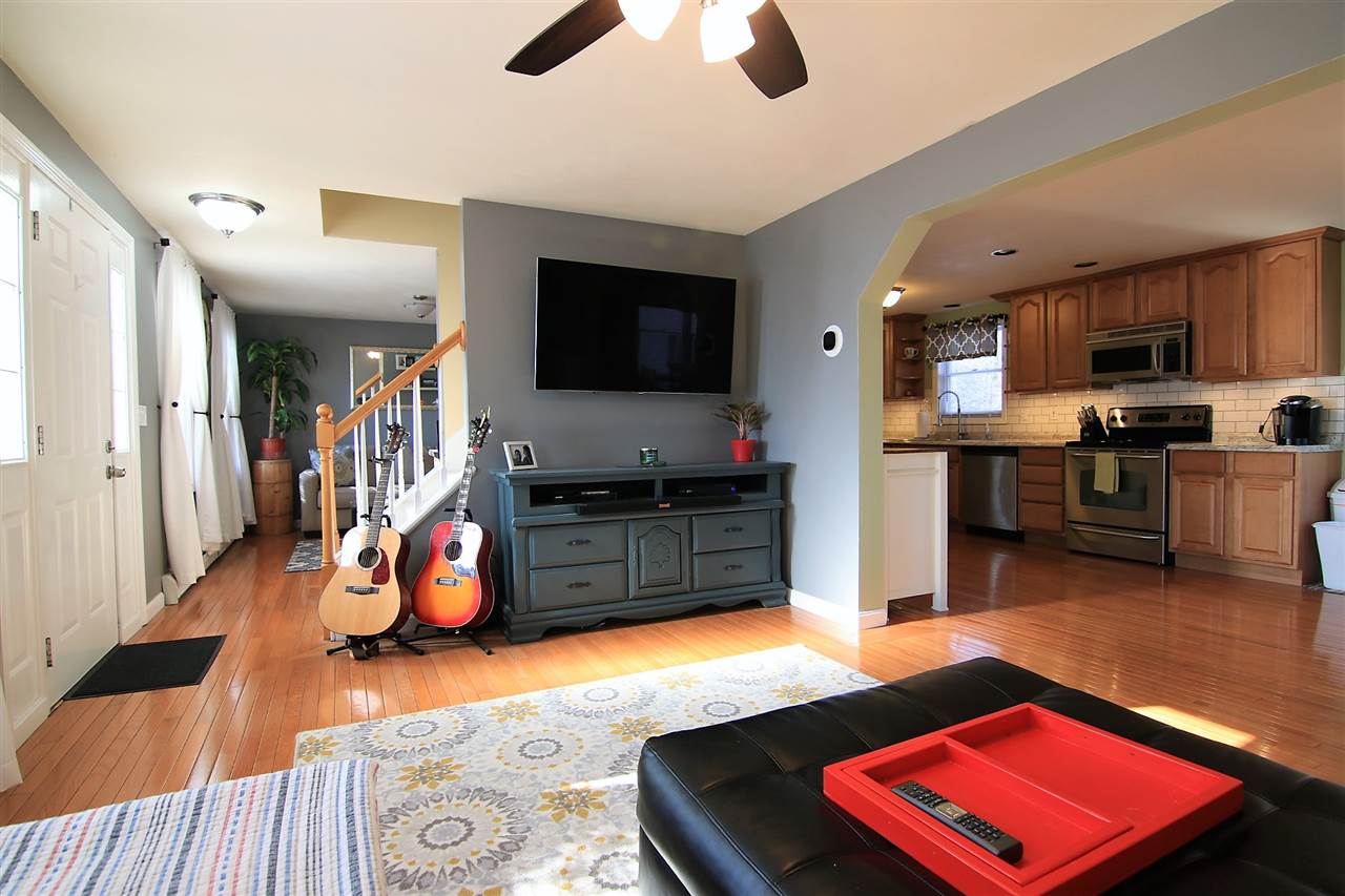 550 Weston Road Manchester, NH 03103 - Photo 5 of 29 Gallery Image 5