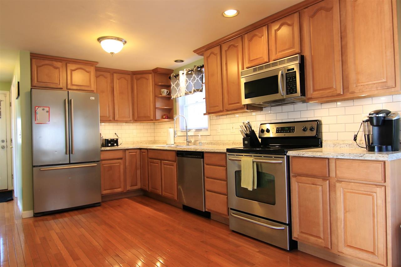 550 Weston Road Manchester, NH 03103 - Photo 7 of 29 Gallery Image 7