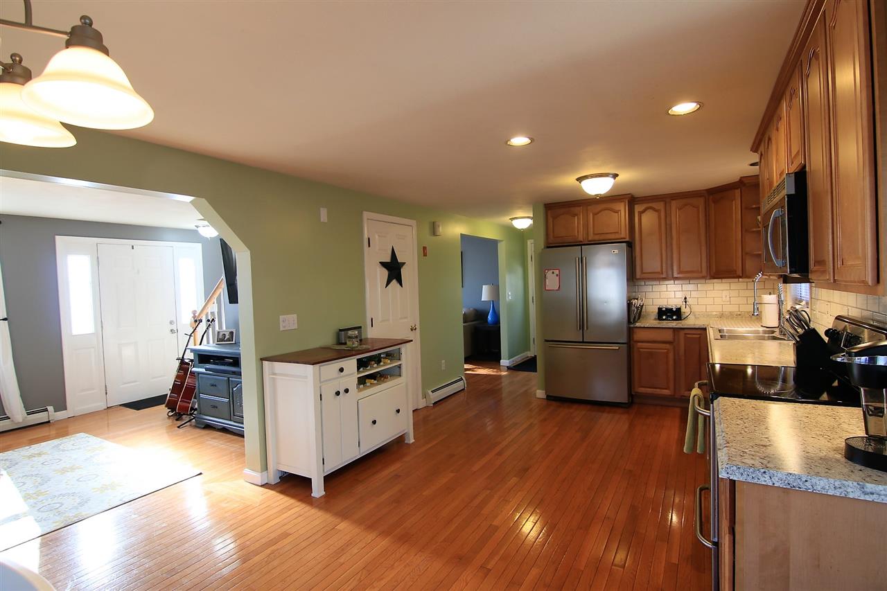 550 Weston Road Manchester, NH 03103 - Photo 10 of 29 Gallery Image 10