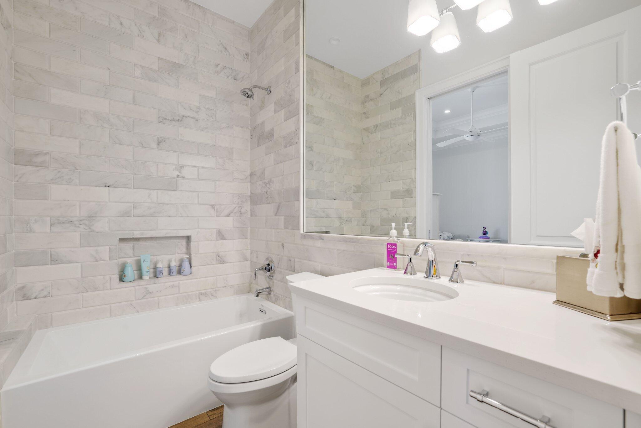 3700 Northeast 24th Avenue Lighthouse Point, FL 33064 - Photo 47 of 97 3700 Northeast 24th Ave - 62.jpg-SMALL