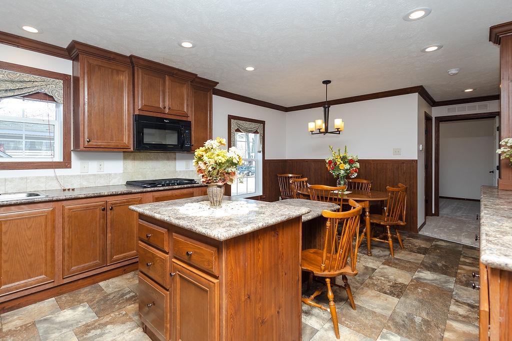 220 Robin Hood Lane, Unit 220 Exeter, NH 03833 - Photo 11 of 38