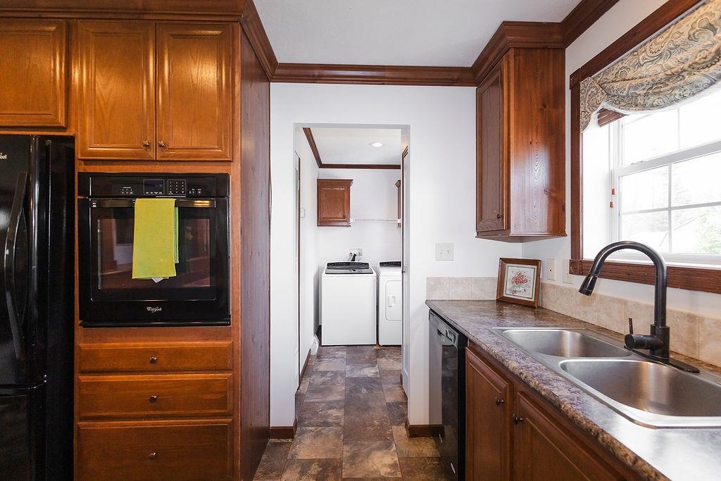 220 Robin Hood Lane, Unit 220 Exeter, NH 03833 - Photo 12 of 38
