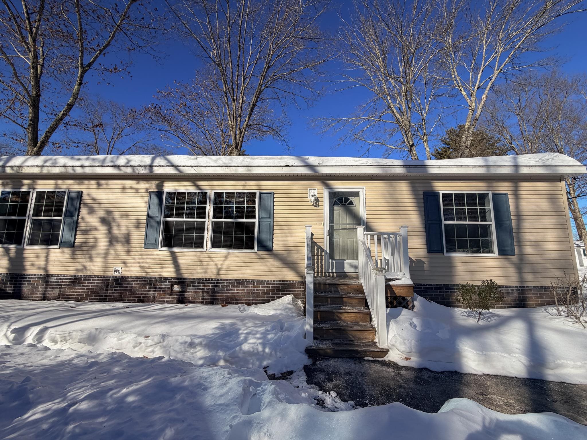 220 Robin Hood Lane, Unit 220 Exeter, NH 03833 - Photo 2 of 38
