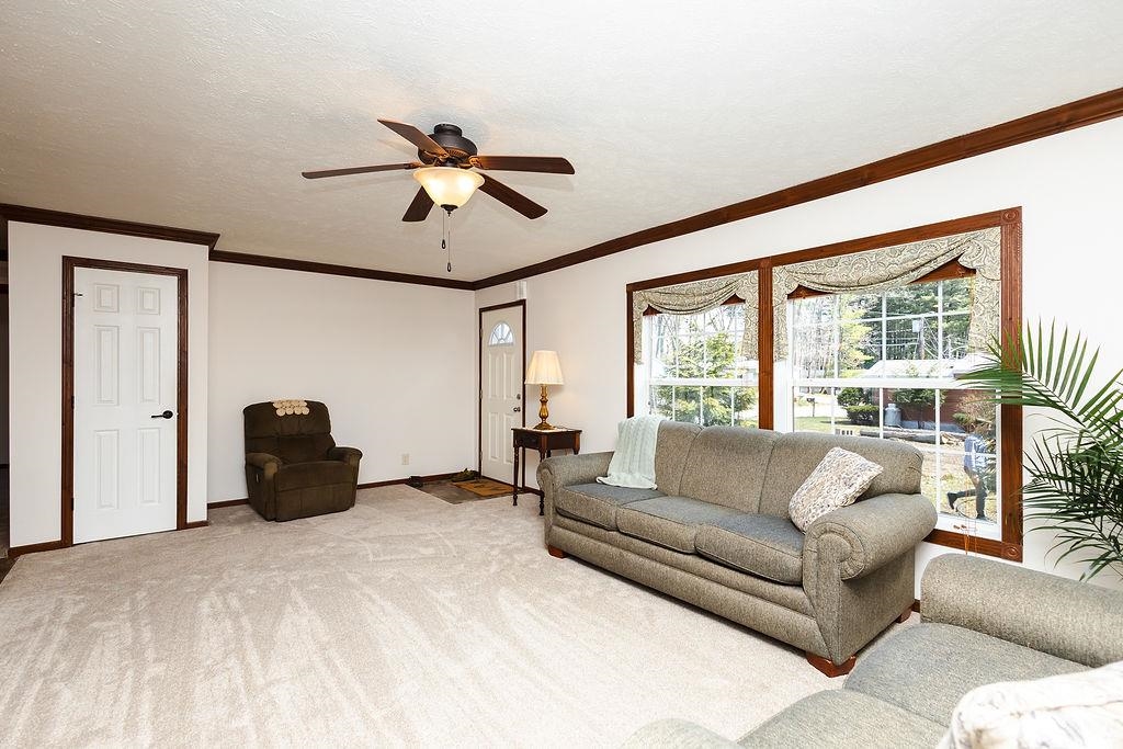 220 Robin Hood Lane, Unit 220 Exeter, NH 03833 - Photo 5 of 38