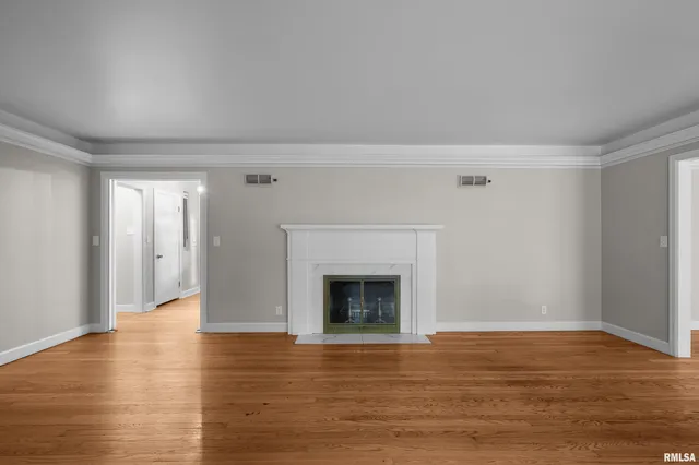 $275,000 | 660 18th Avenue, East Moline, IL 61244