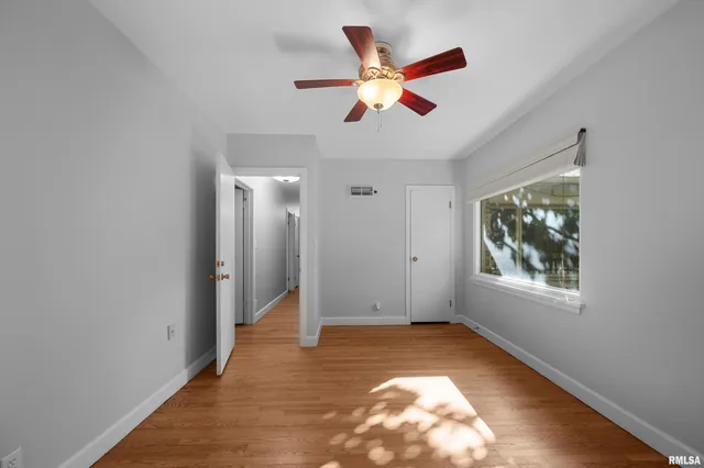 $275,000 | 660 18th Avenue, East Moline, IL 61244