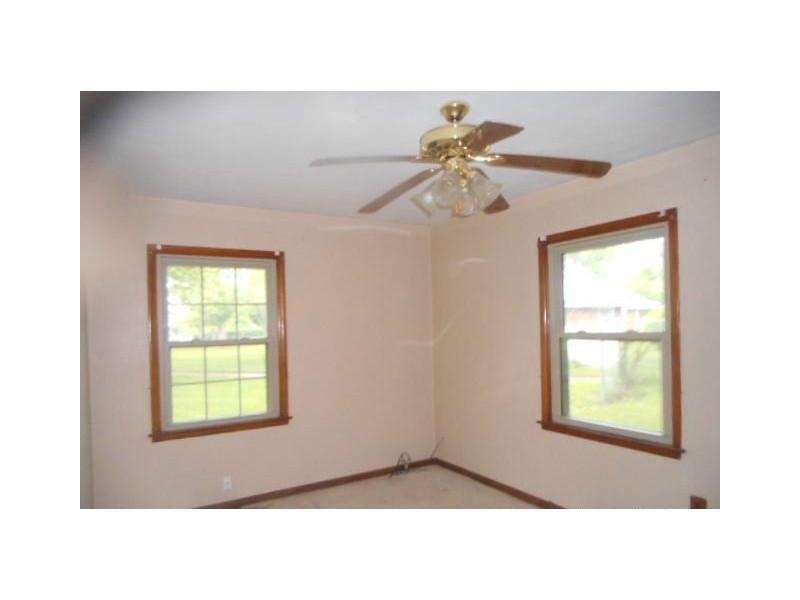 2145 Miracle Mile Springfield, OH 45503 - Photo 4 of 8