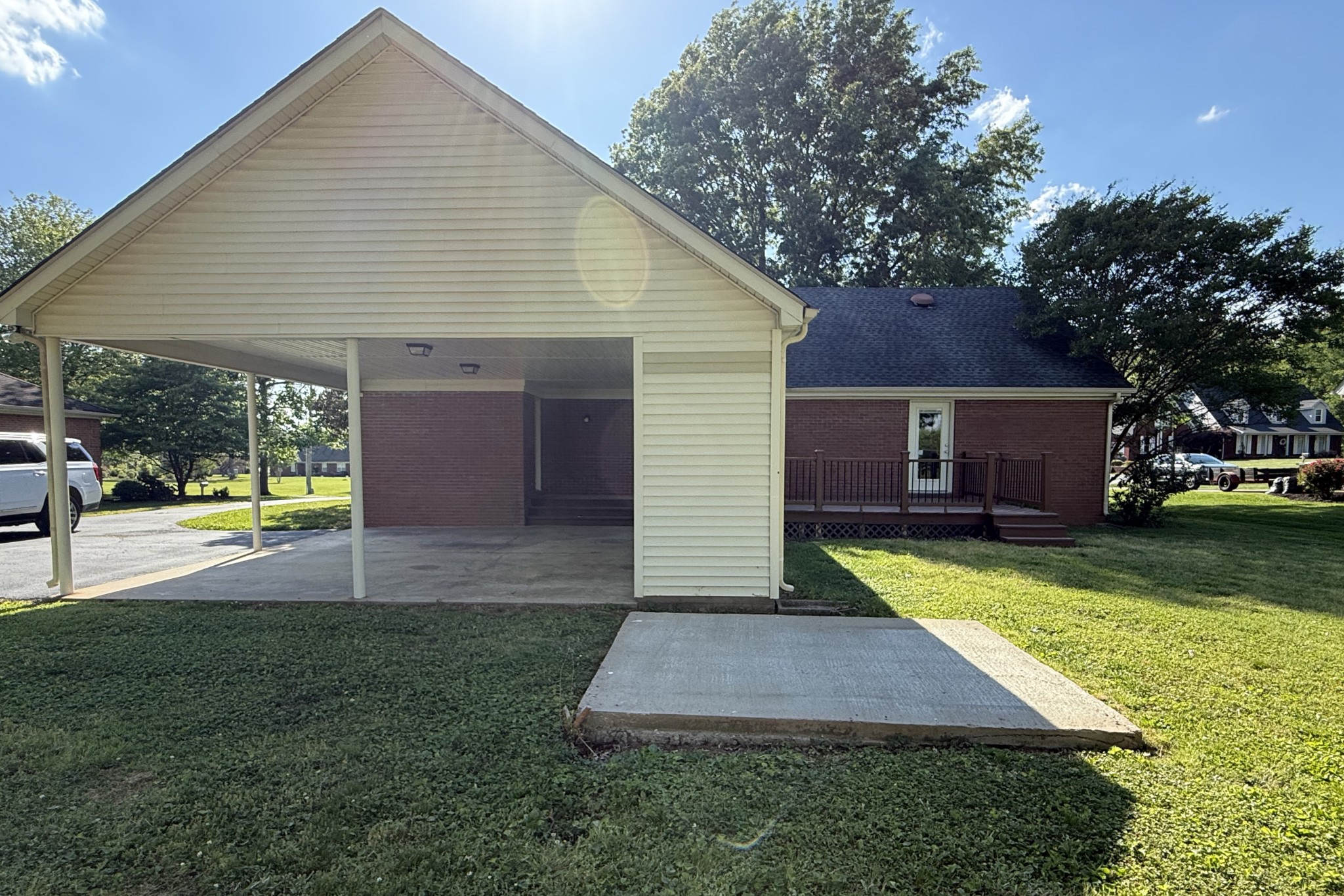 206 Stephens Hill Road Franklin, KY 42134 - Photo 21 of 21 a front view of a house with a yard and garage