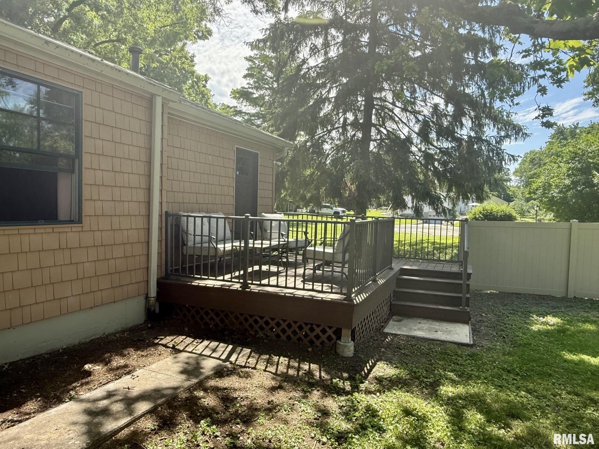 27 Circle Drive Springfield, IL 62703 - Photo 32 of 36