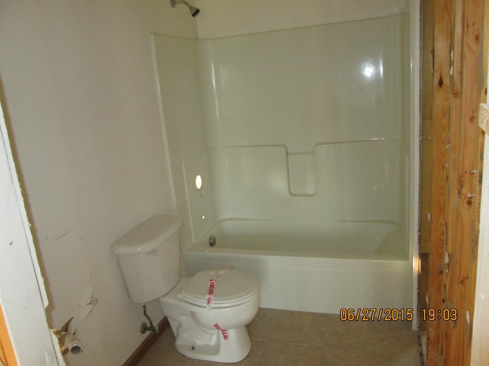 7479 East Broomfield Road Mount Pleasant, MI 48858 - Photo 10 of 25 1802146-9.JPG
