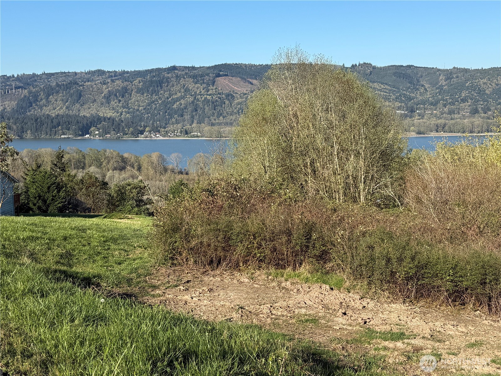 420 Topeka Road Kelso, WA 98626 - Photo 12 of 26 a view of lake with mountain