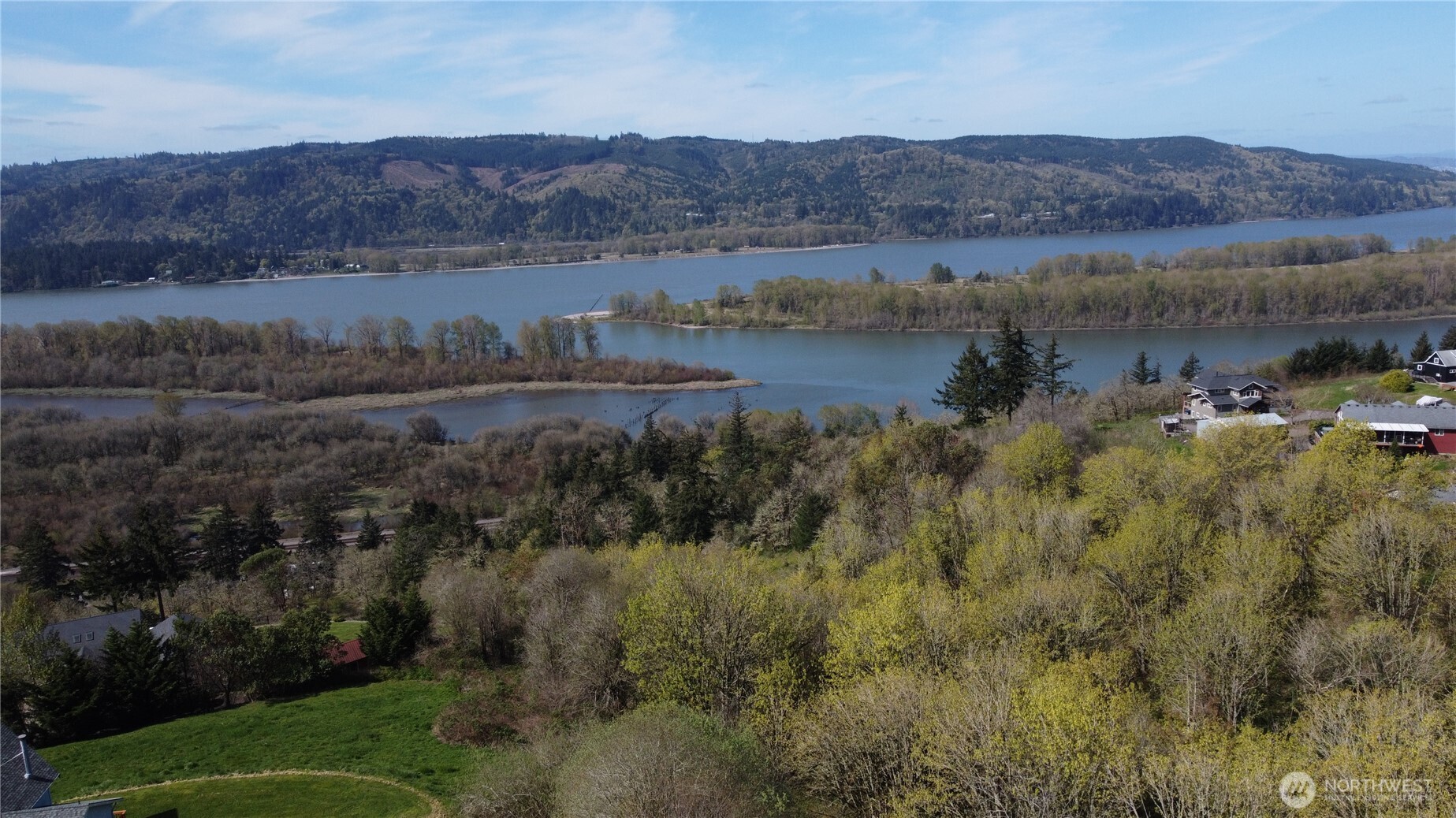 420 Topeka Road Kelso, WA 98626 - Photo 22 of 26 a view of lake and mountain