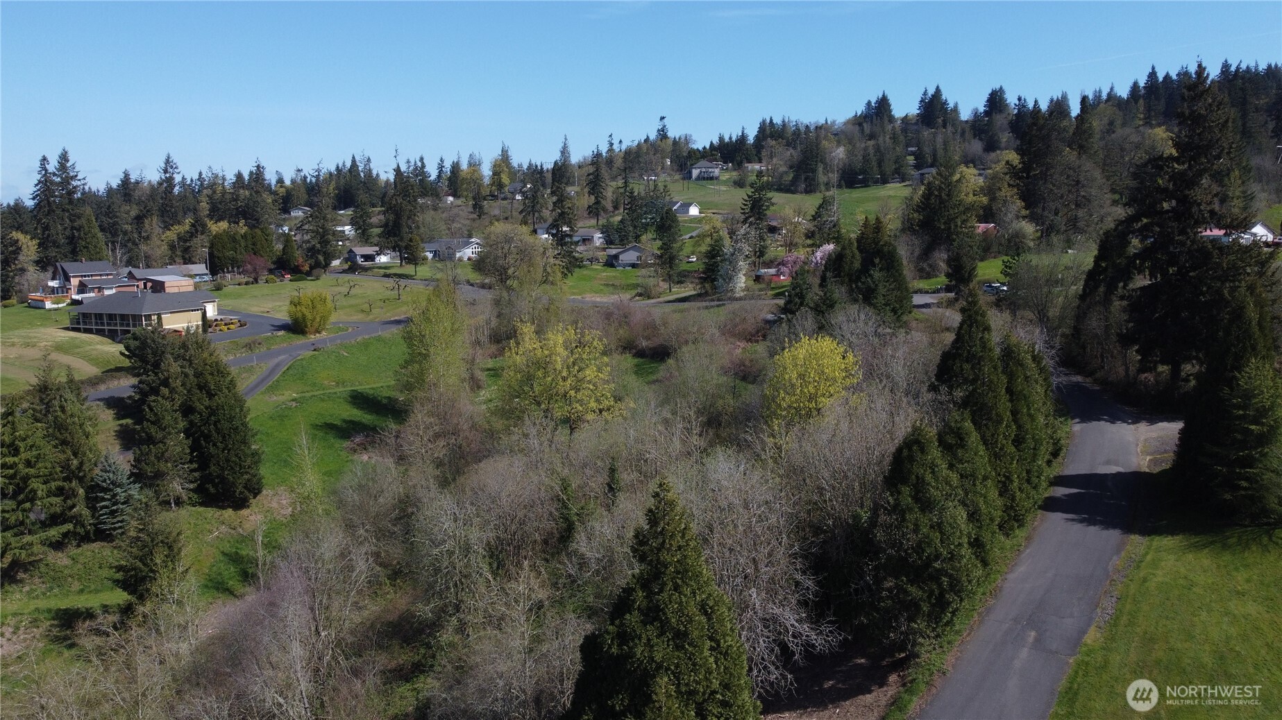 420 Topeka Road Kelso, WA 98626 - Photo 23 of 26 a view of a town with trees
