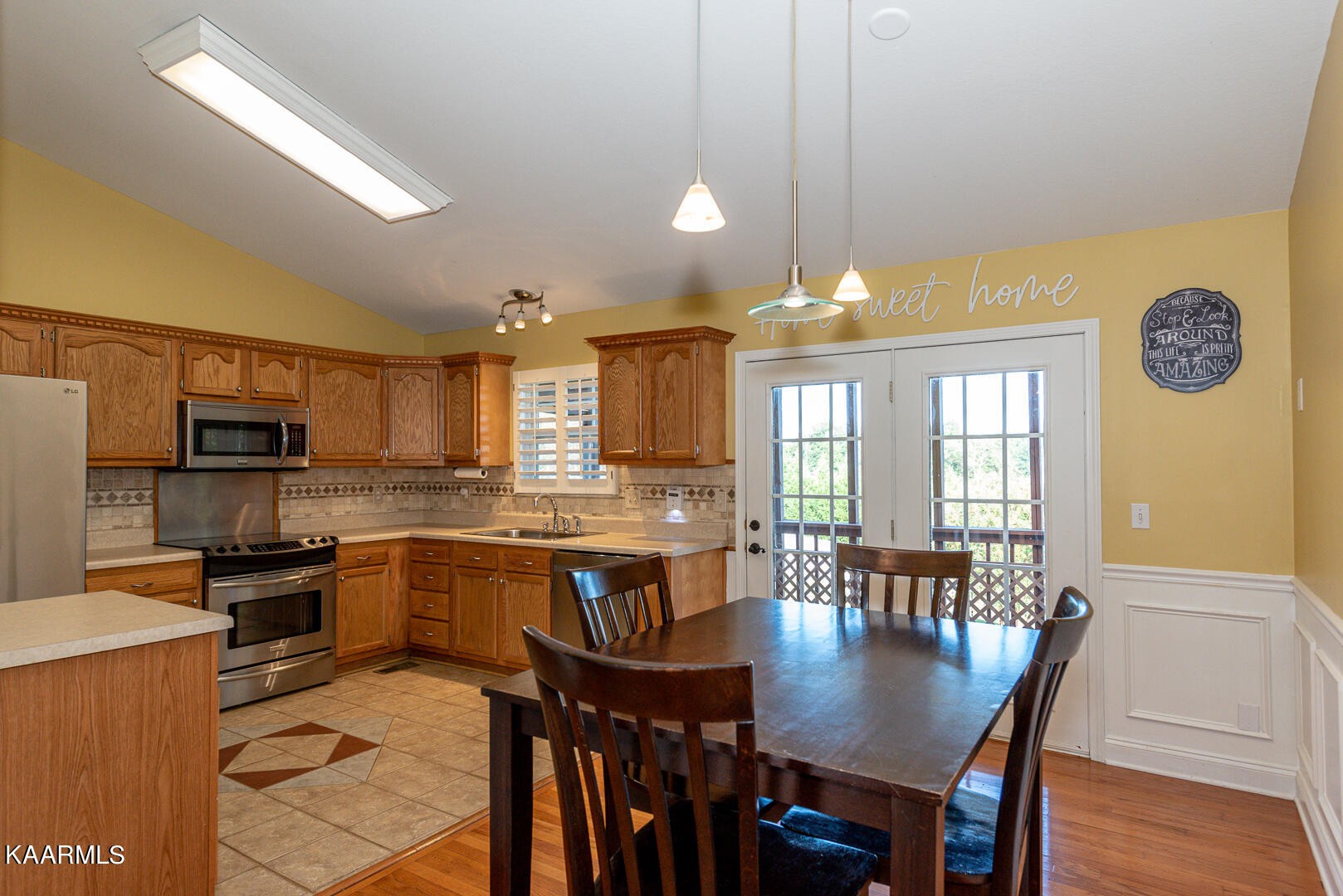 1010 Burton Road Greenback, TN 37742 - Photo 13 of 49 a large kitchen with a table and chairs