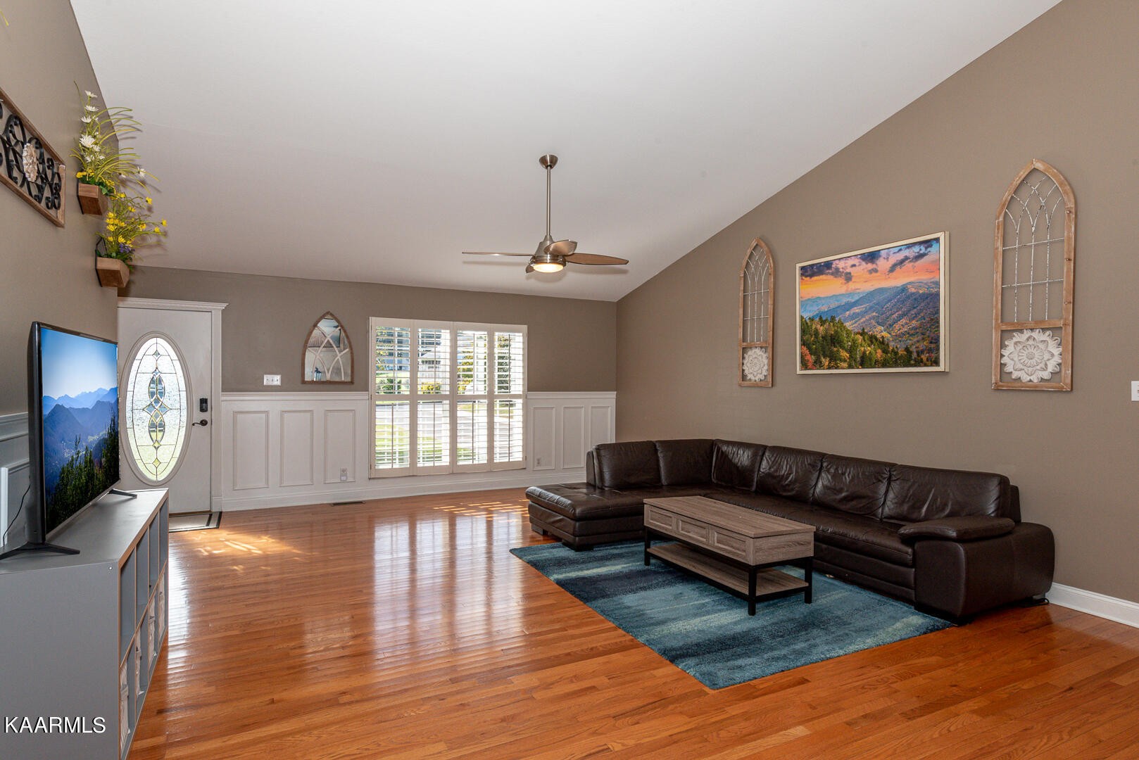 1010 Burton Road Greenback, TN 37742 - Photo 3 of 49 a living room with furniture fireplace and flat screen tv
