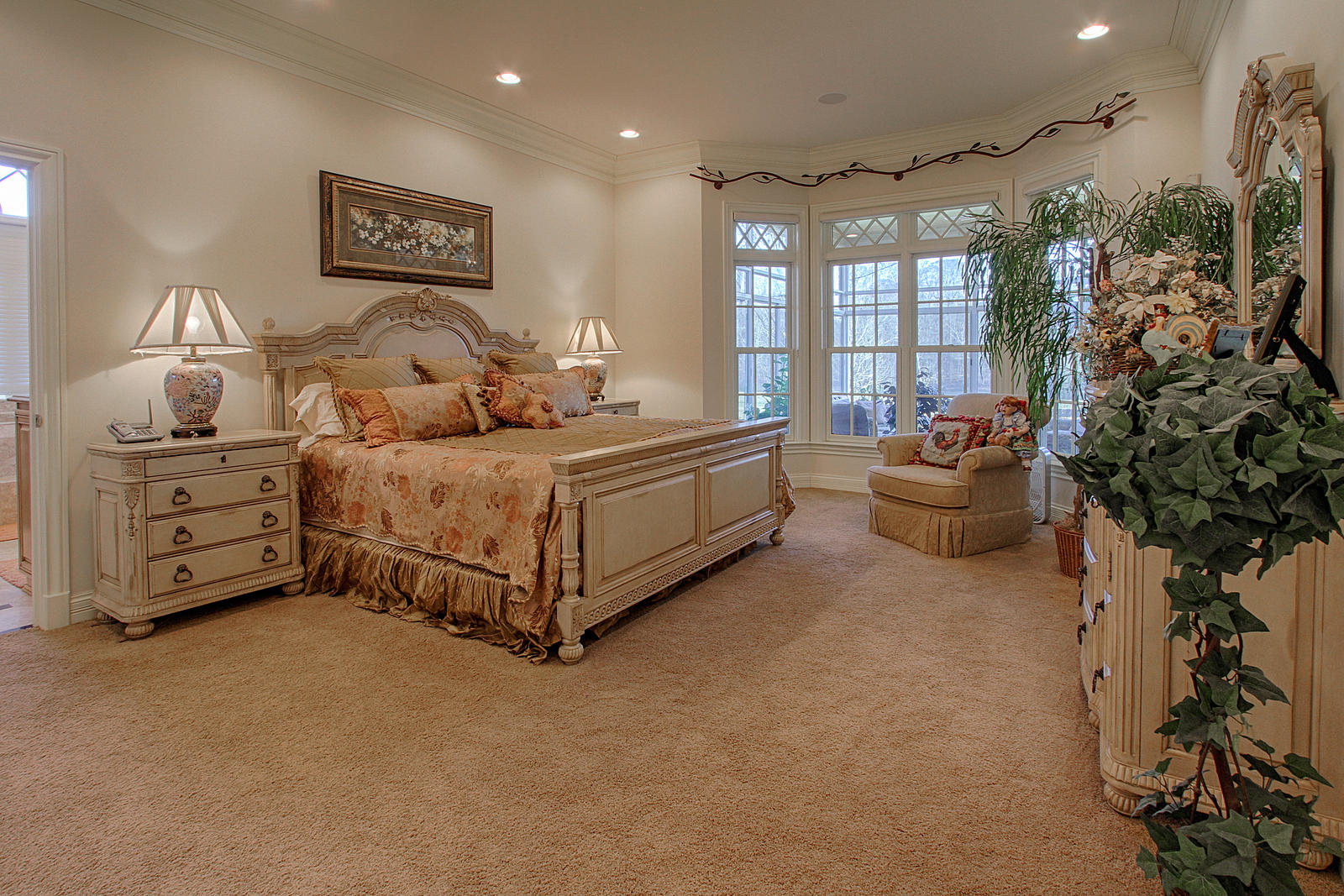 1174 Offutt Road Clinton, TN 37716 - Photo 22 of 35 Cozy & Spacious Master Bdrm Pic 2